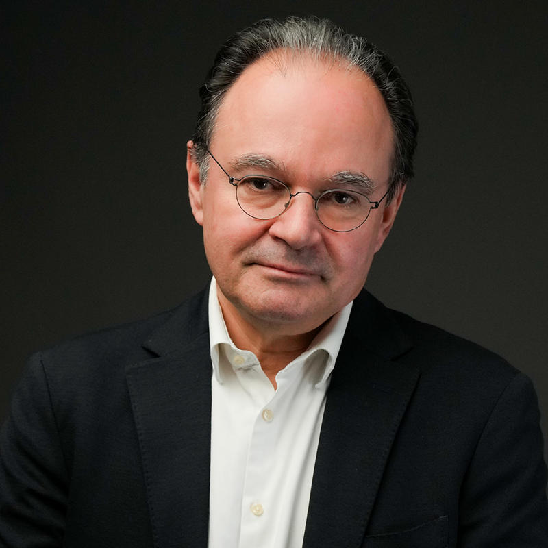 Portrait picture of Georgios Papakonstantinou