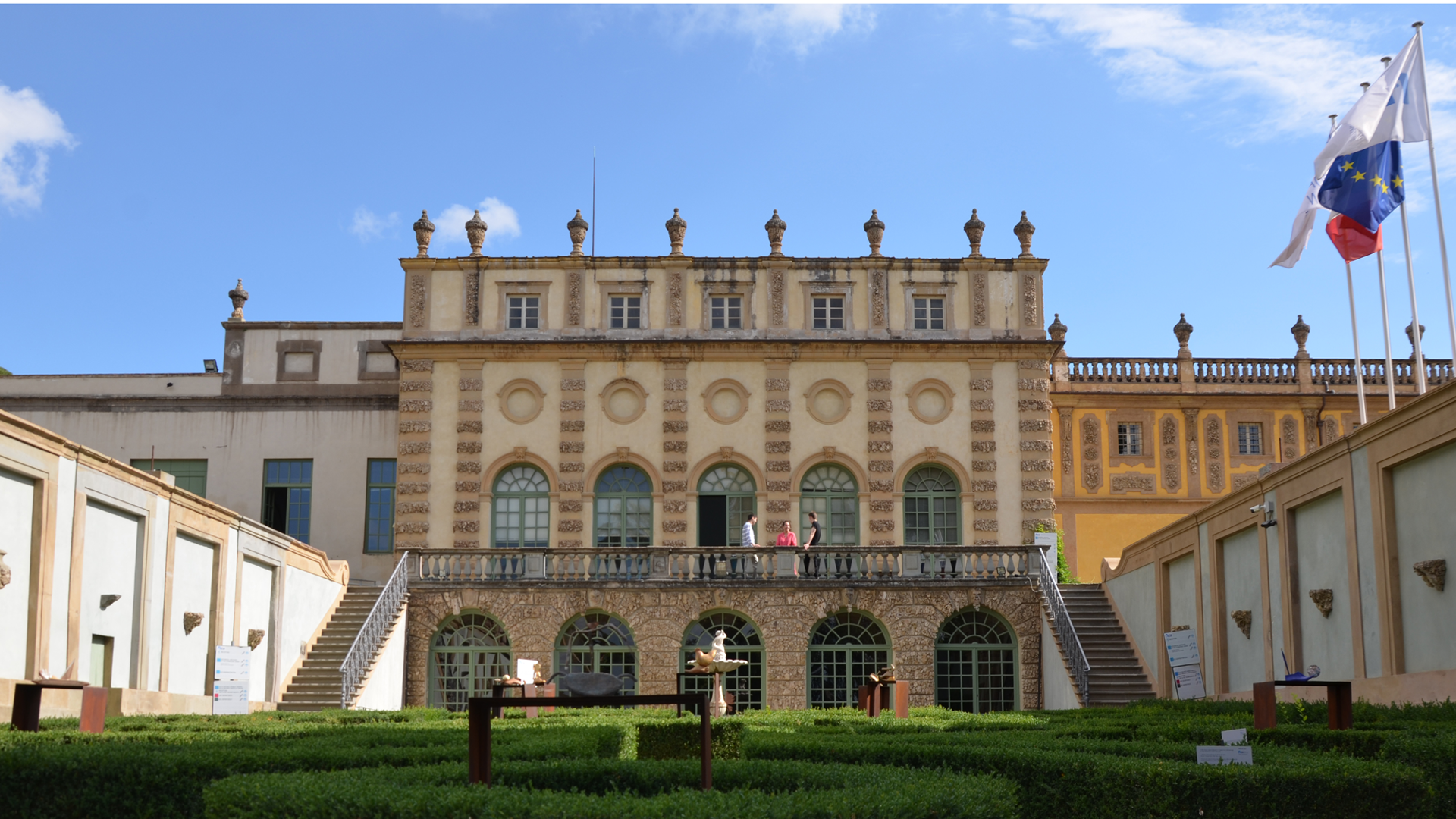 Archives-grotto-terrace