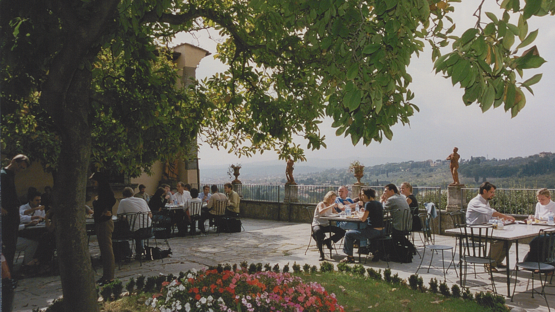 Archival photo Terrace Badia Fiesolana 3 October 2003 HAEU EUI 2310_08