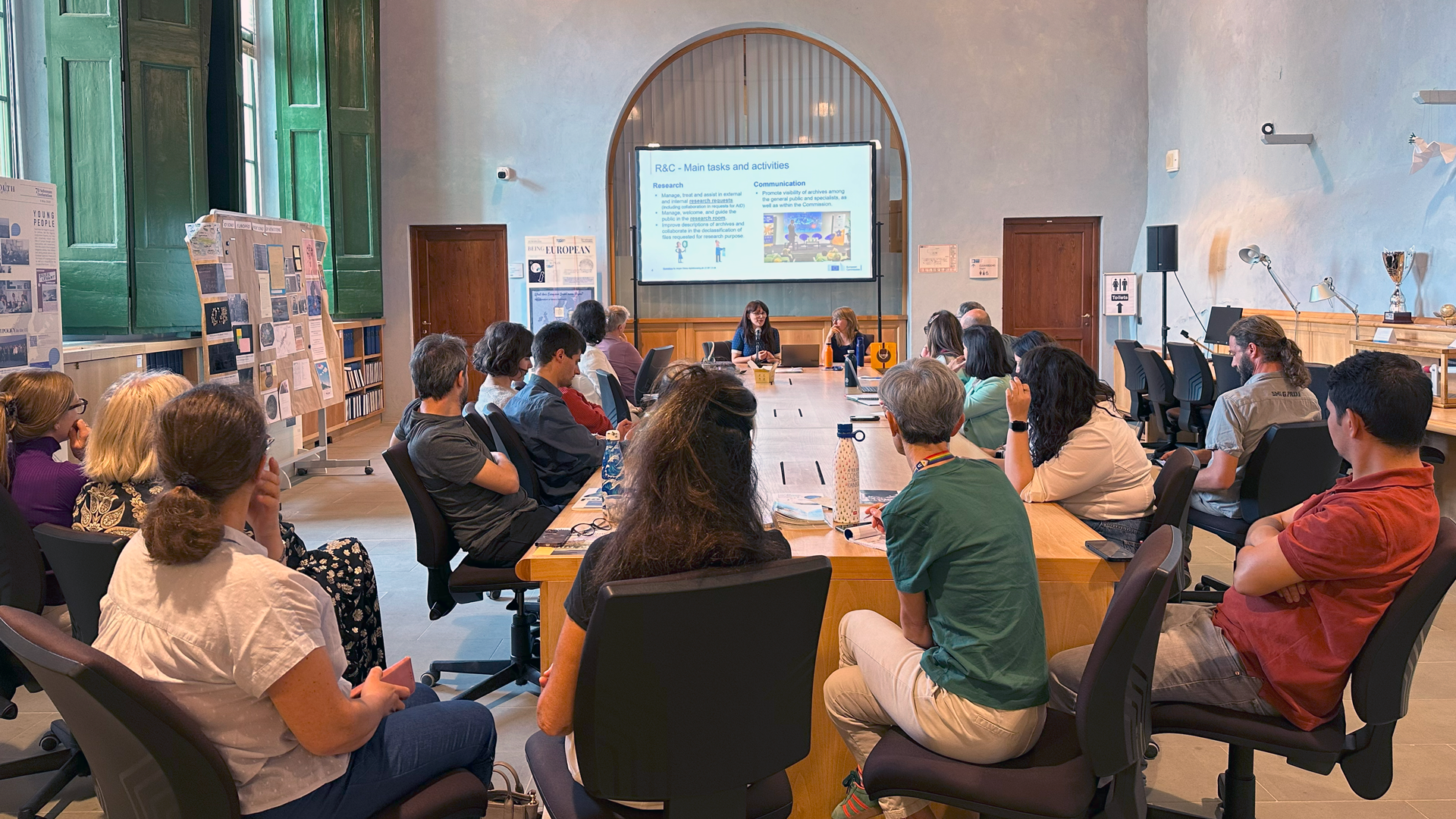 Archivists from the Historical Archives Service of the European Commission deliver a talk to staff at the Historical Archives of the European Union.