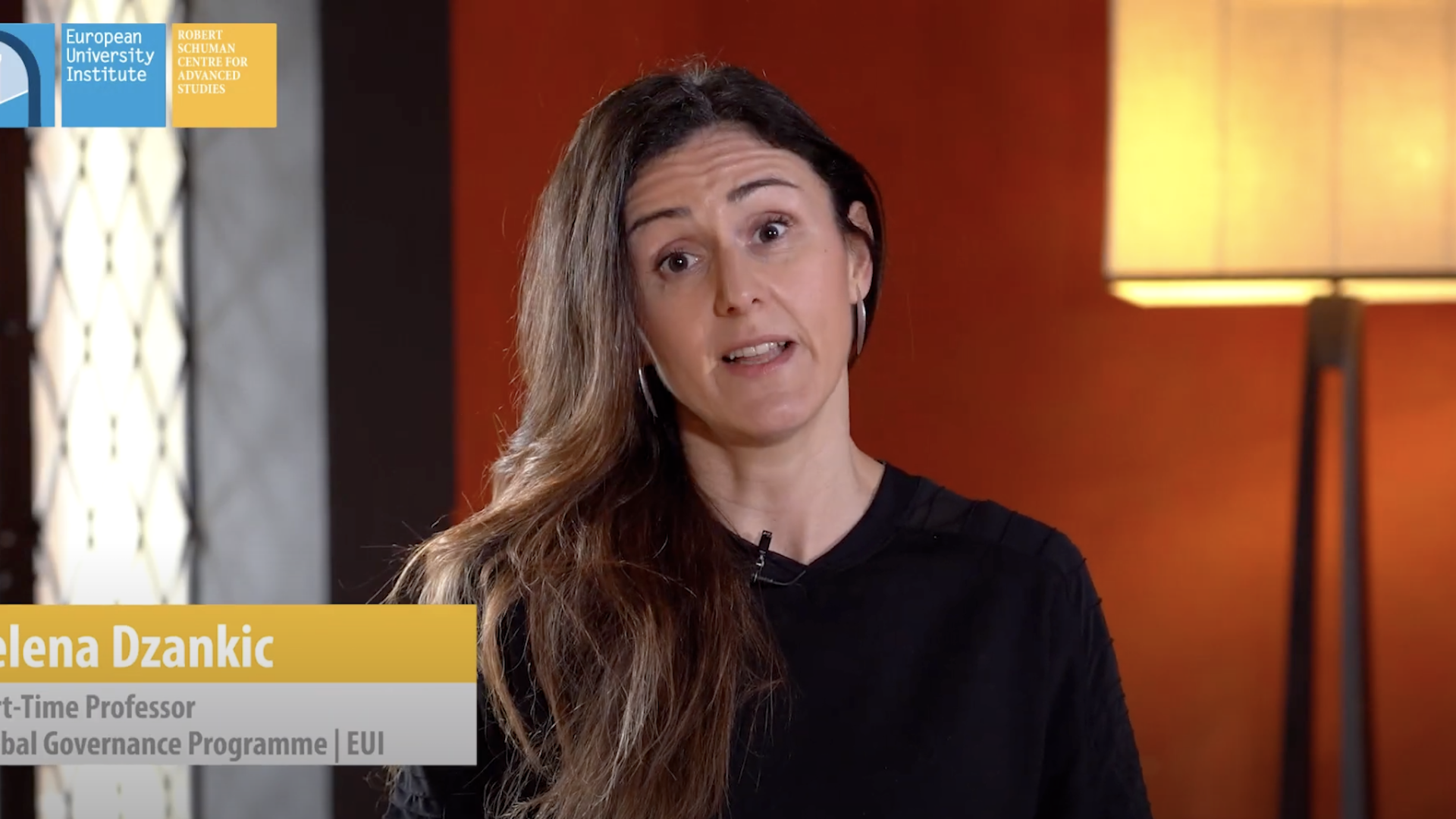 Jelena Džankić Schuman Short