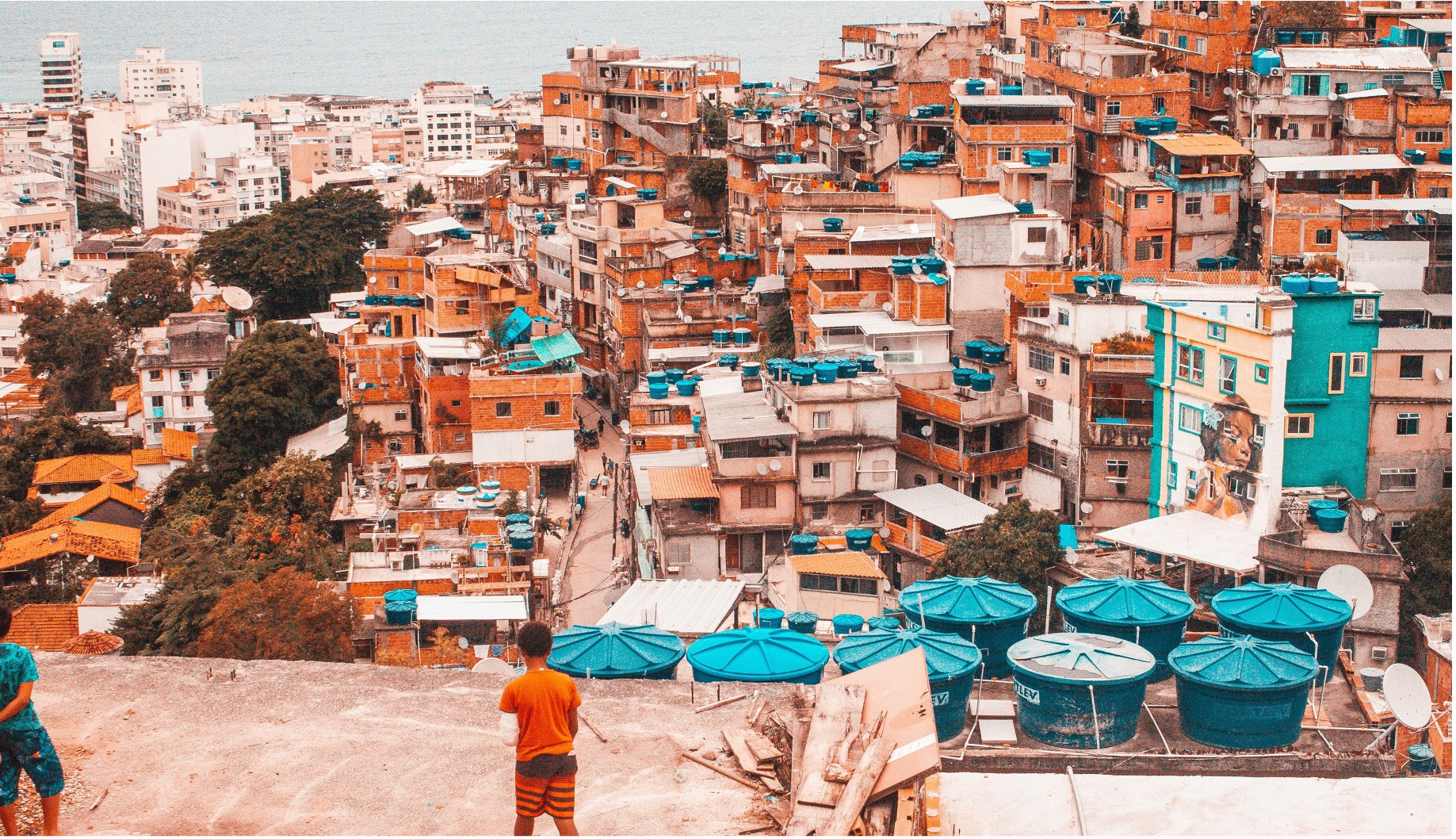 Urban slums: Poverty traps or stepping stones?