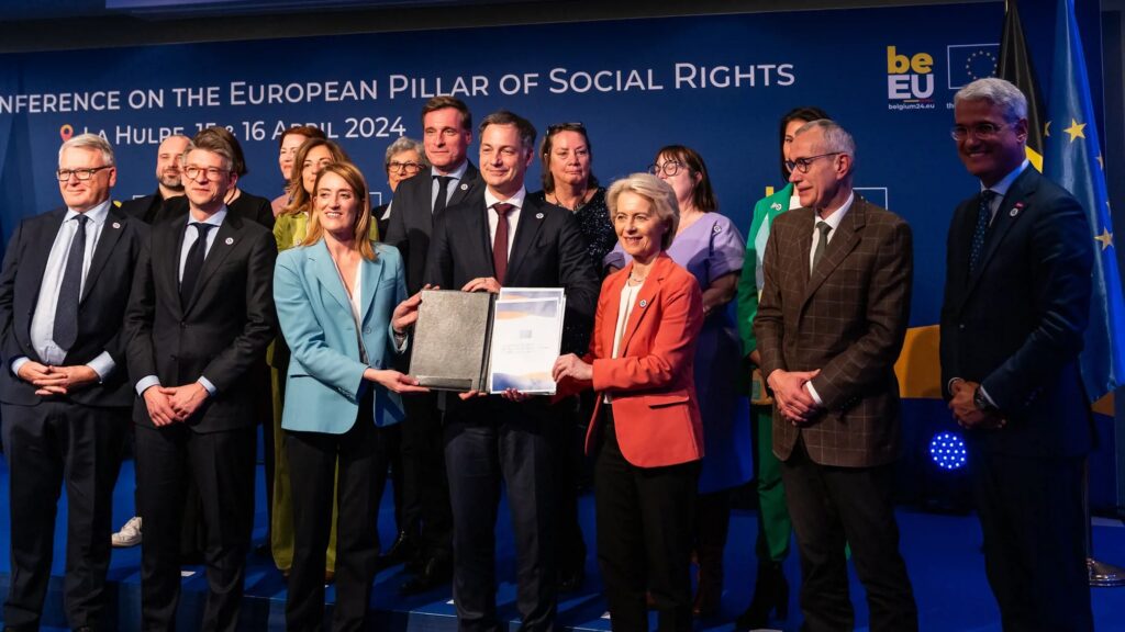 Group picture of LaHulpe, European pillar of Social rights beEU