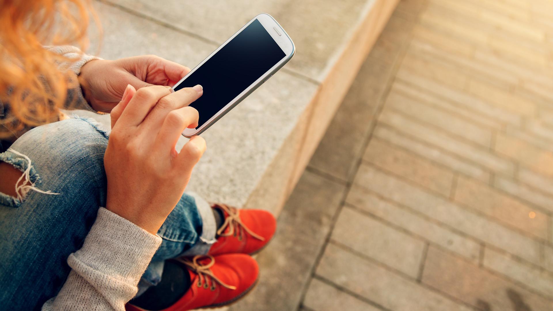 Woman with a smartphone 