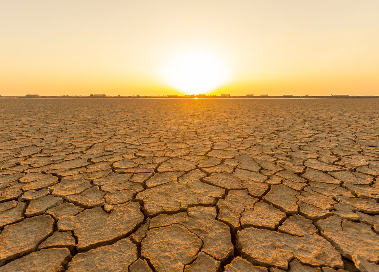 image-of-a-dry-soil-with-sunset