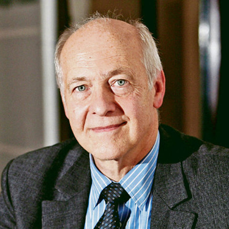 Portrait picture of Jacques Rupnik