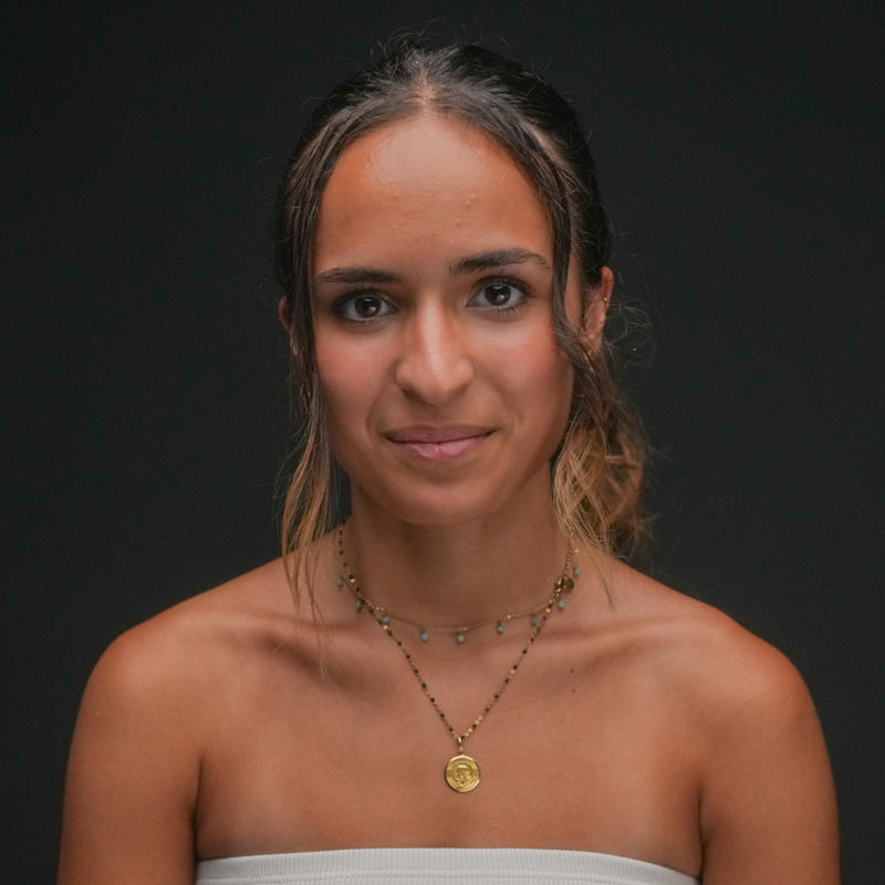 Portrait picture of Asya Pelkes