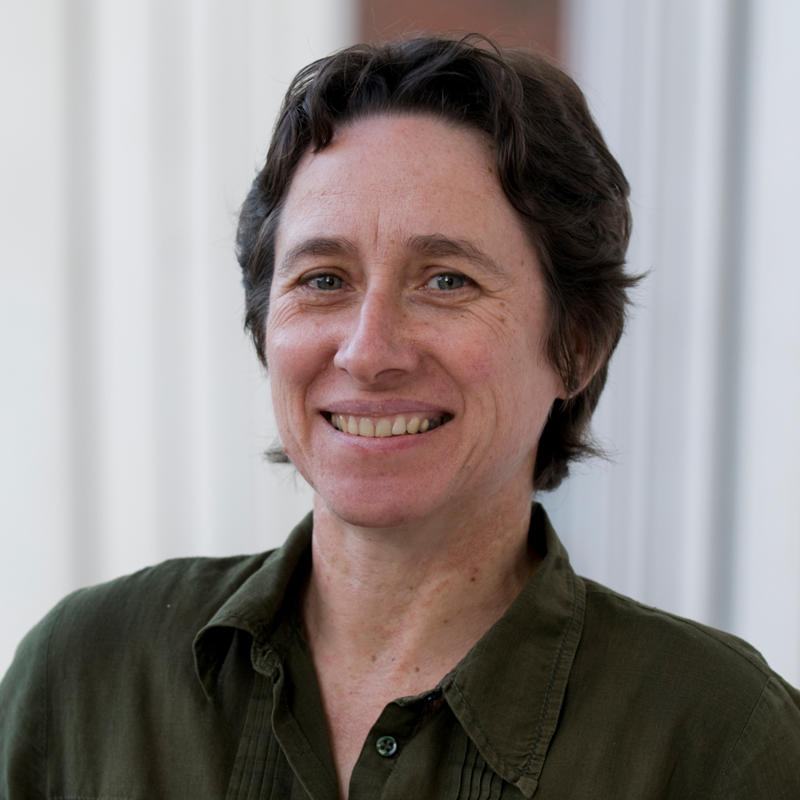 Portrait picture of Christina Murray