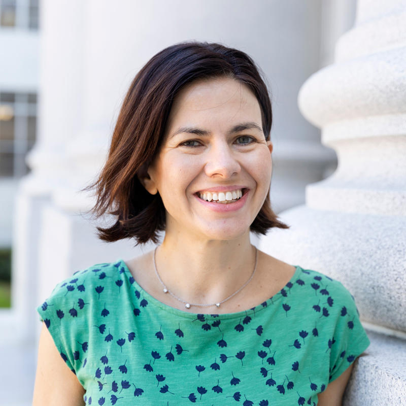 Portrait picture of Katerina Linos