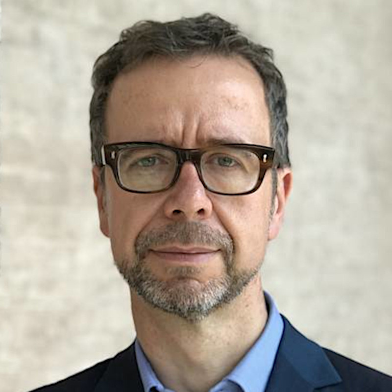 Portrait picture of Philipp Paech