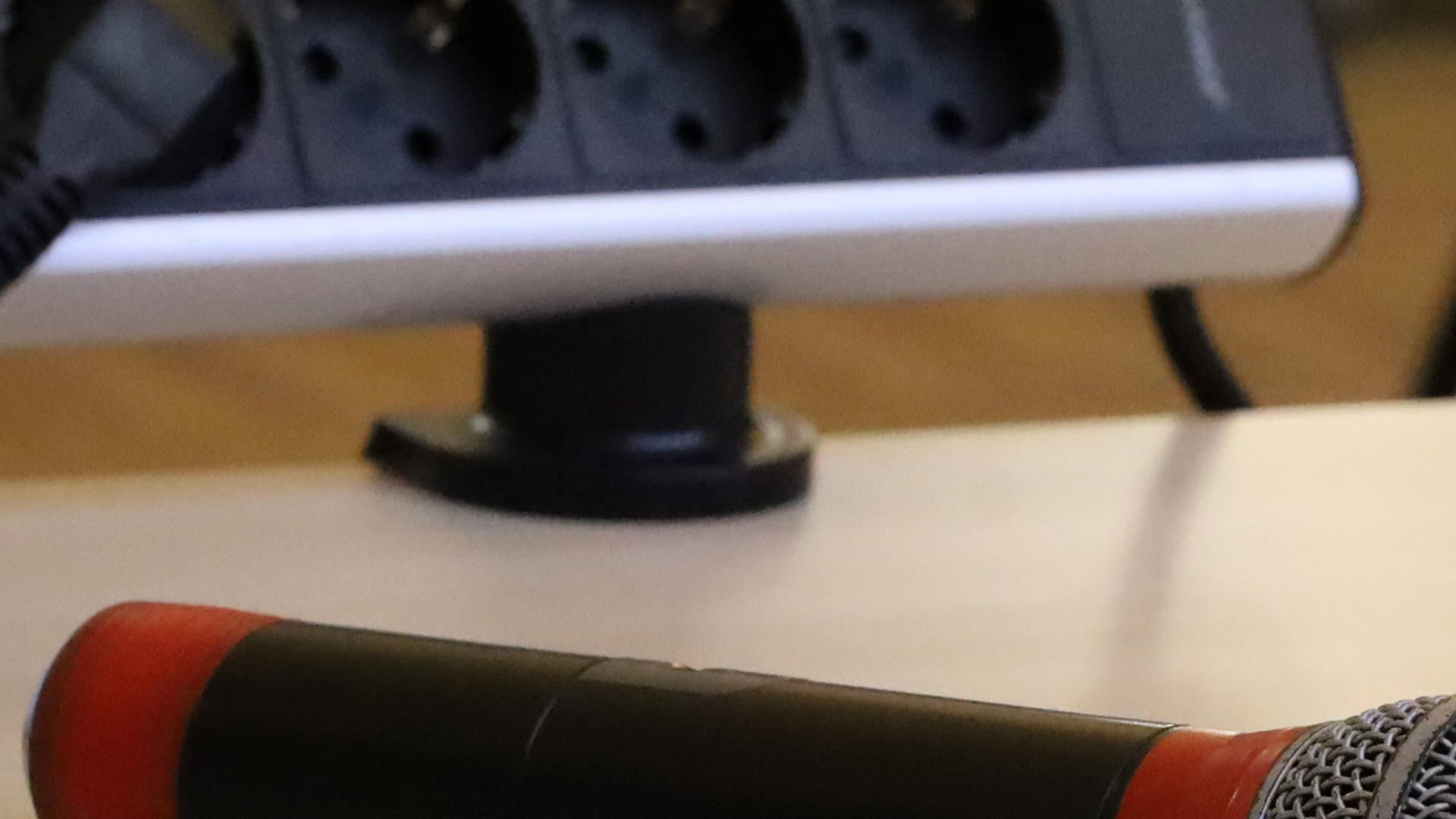 Microphone_Papers_EUI_Logo