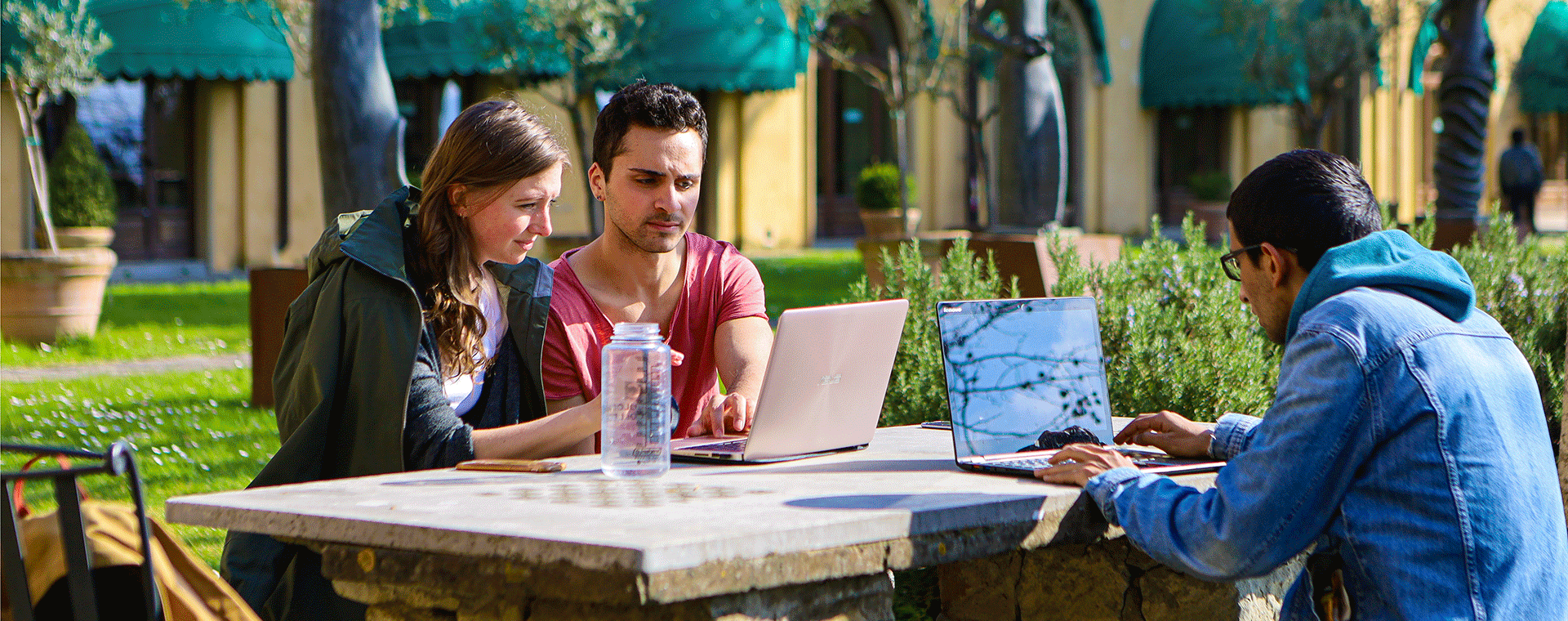 students-outside.xc7827feb