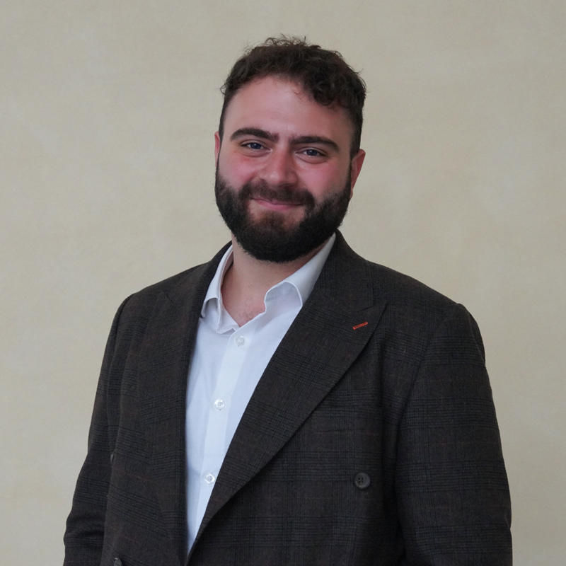 Portrait picture of Adi Mansour