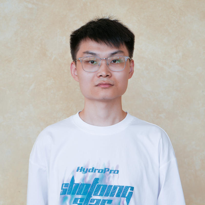 Portrait picture of Alexander Jun Chern