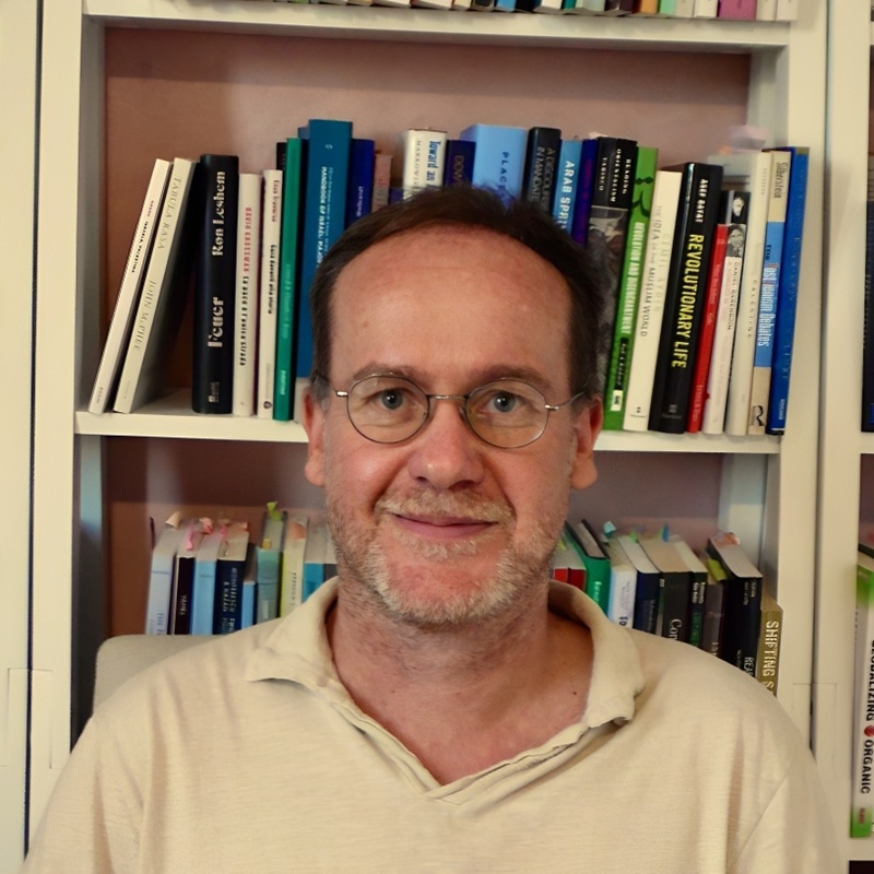 Portrait picture of Alexander Koensler