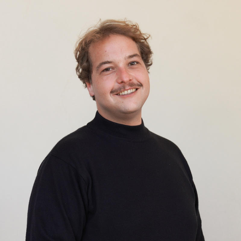 Portrait picture of Pedro Amaro