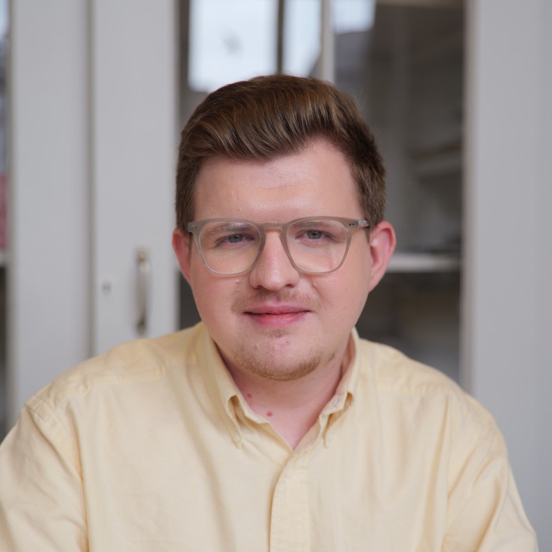 Portrait picture of Andrei Burlacu