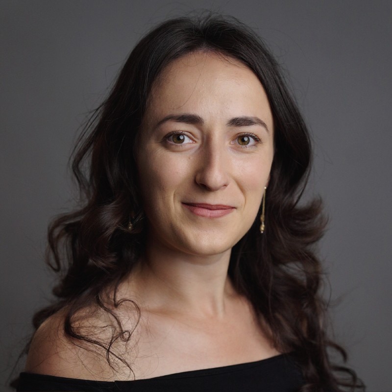 Portrait picture of Angela Gabor