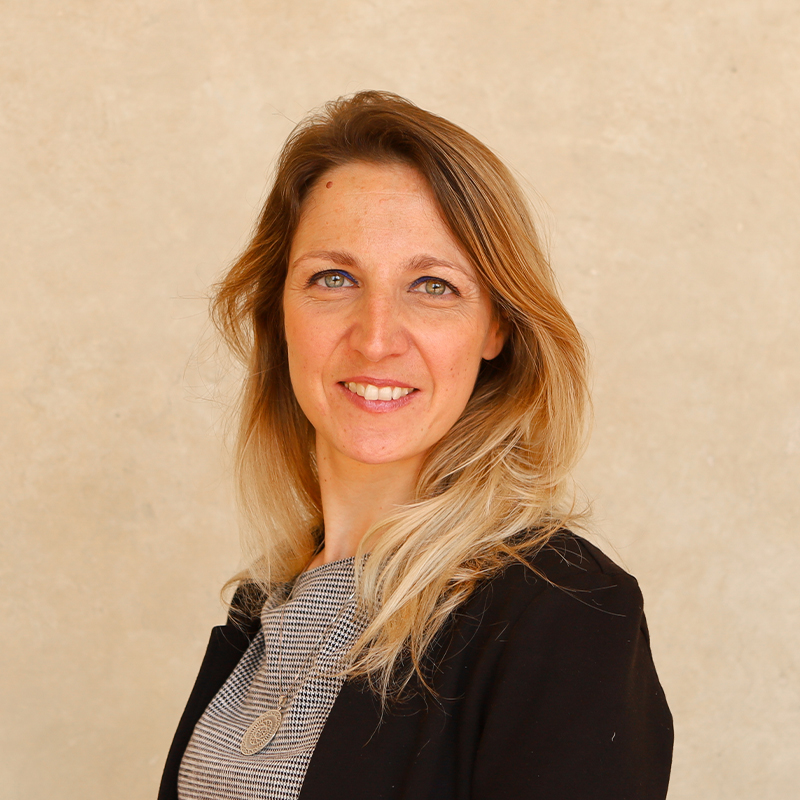 Portrait picture of Aurélie Boursier