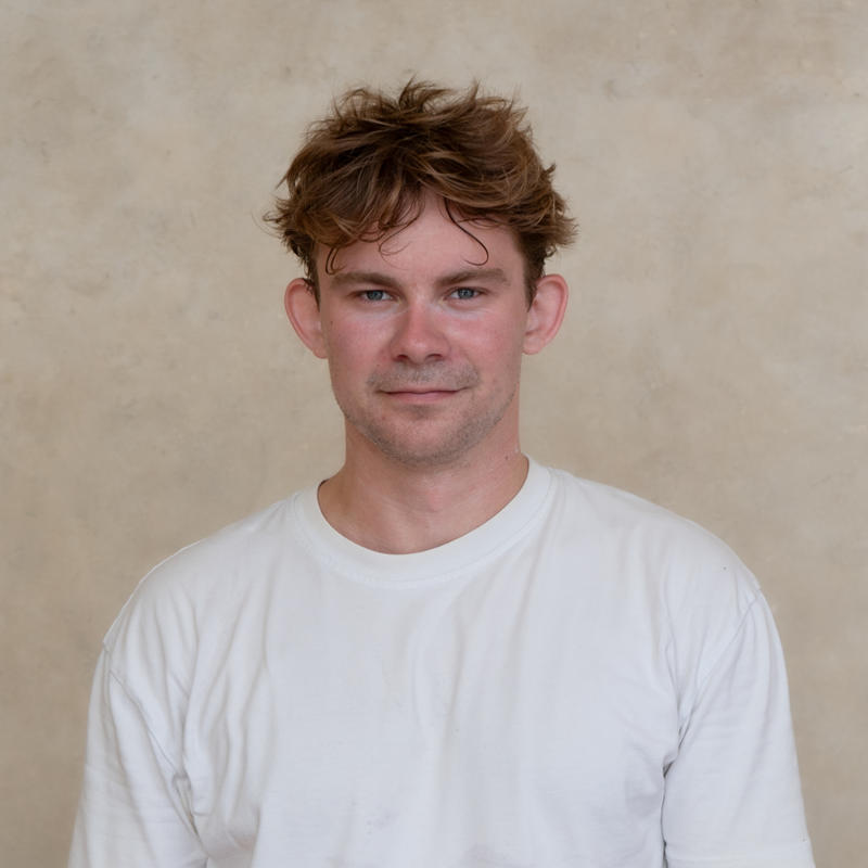 Portrait picture of Aksel Hvid