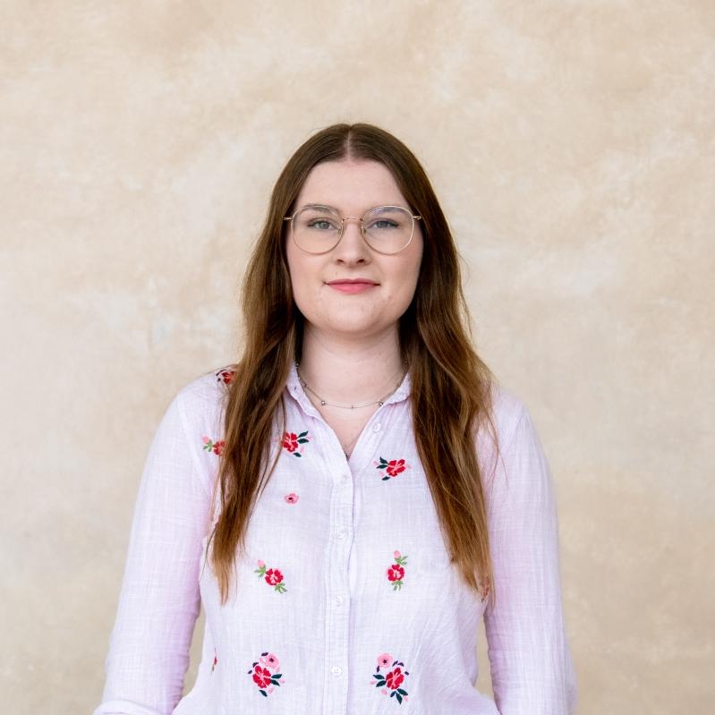 Portrait picture of Amber Burbidge