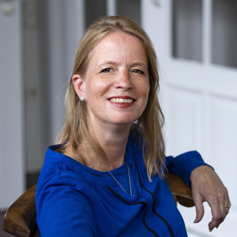 Portrait picture of Christine Neuhold