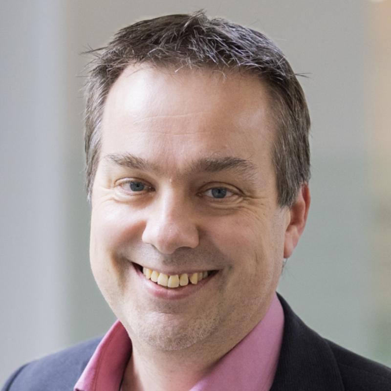 Portrait picture of Rutger Claassen