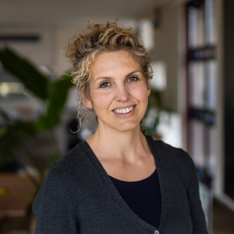 Portrait picture of Anniek De Ruijter