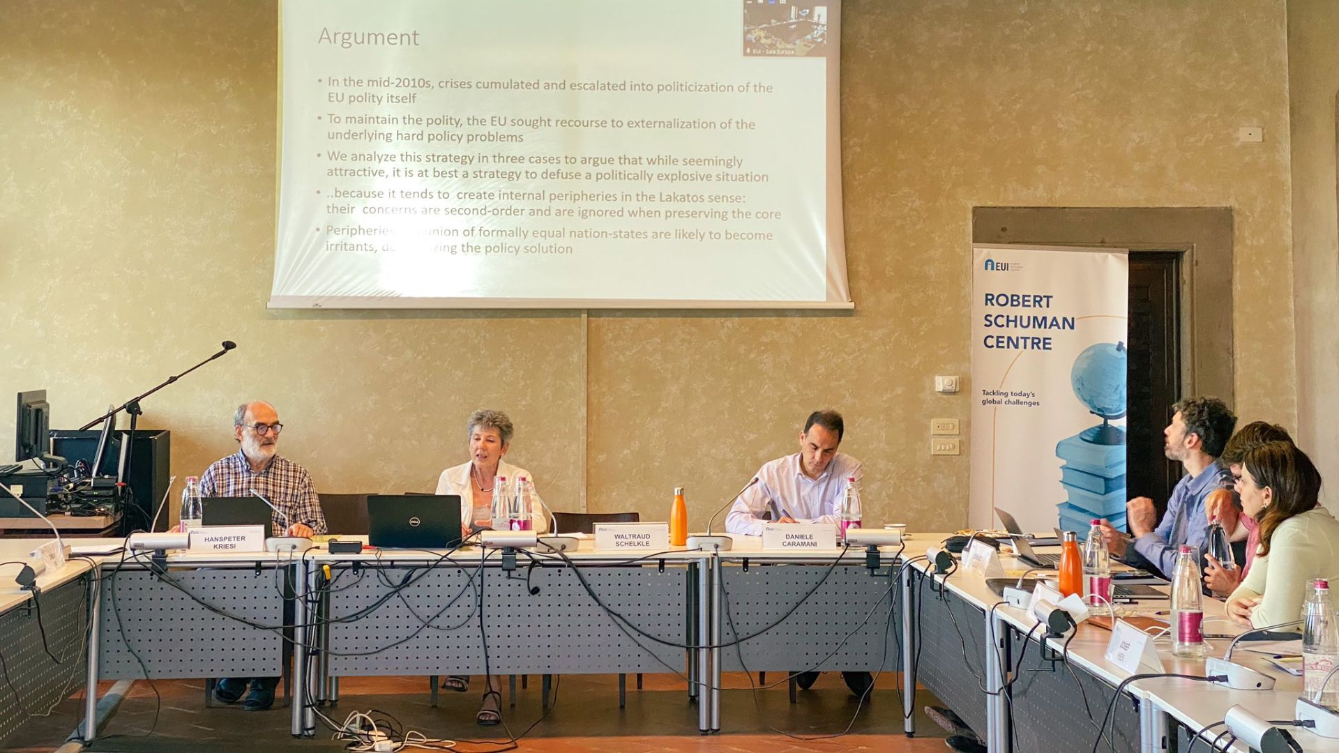 Photo during one of the sessions of the Eurpean Governance and Politics Programme