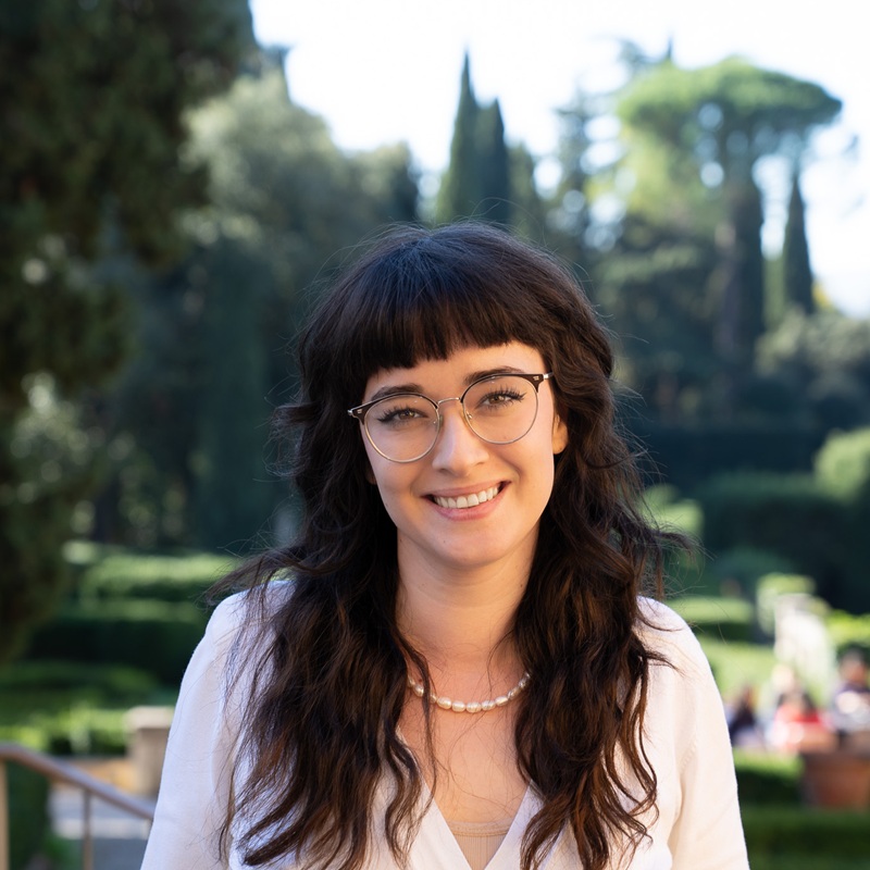 Portrait picture of Elena Coden