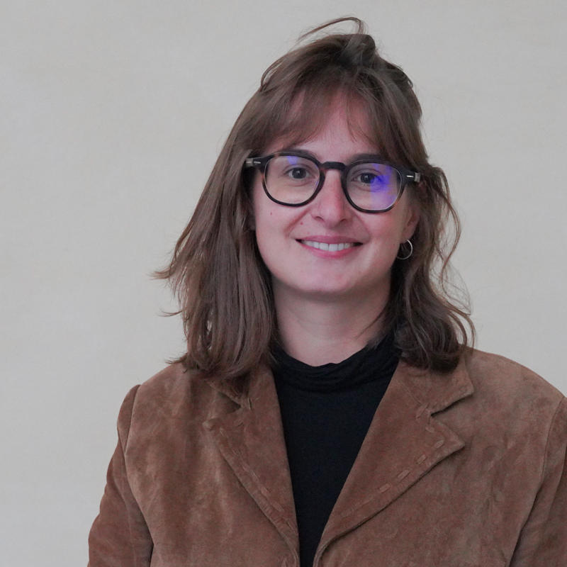 Portrait picture of Elena Marro