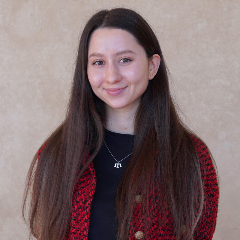 Portrait picture of Elmaz Khalilova