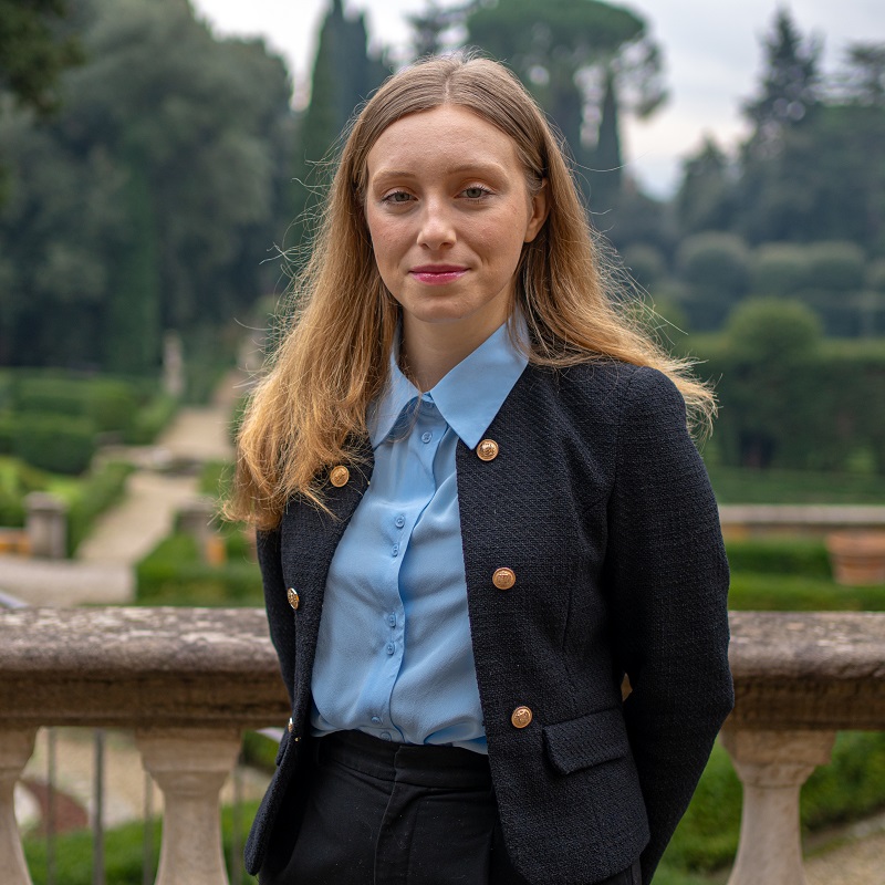Portrait picture of Elodie Petrozziello