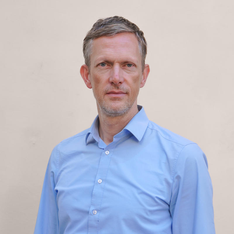 Portrait picture of Florian Zinoecker