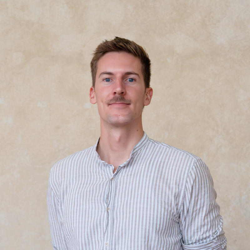 Portrait picture of Lasse Grimmer