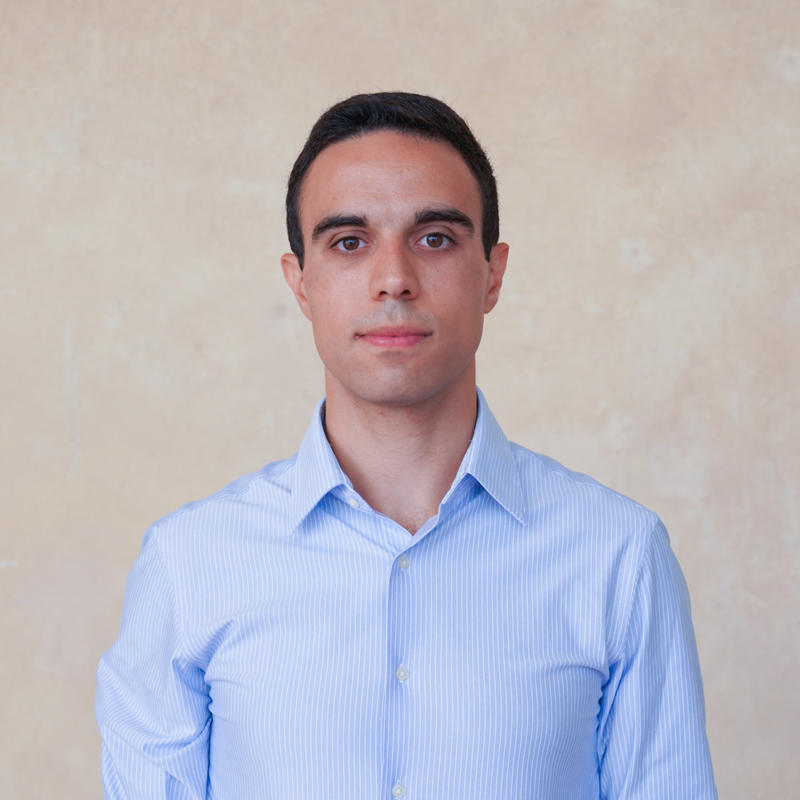 Portrait picture of Javier González Morín