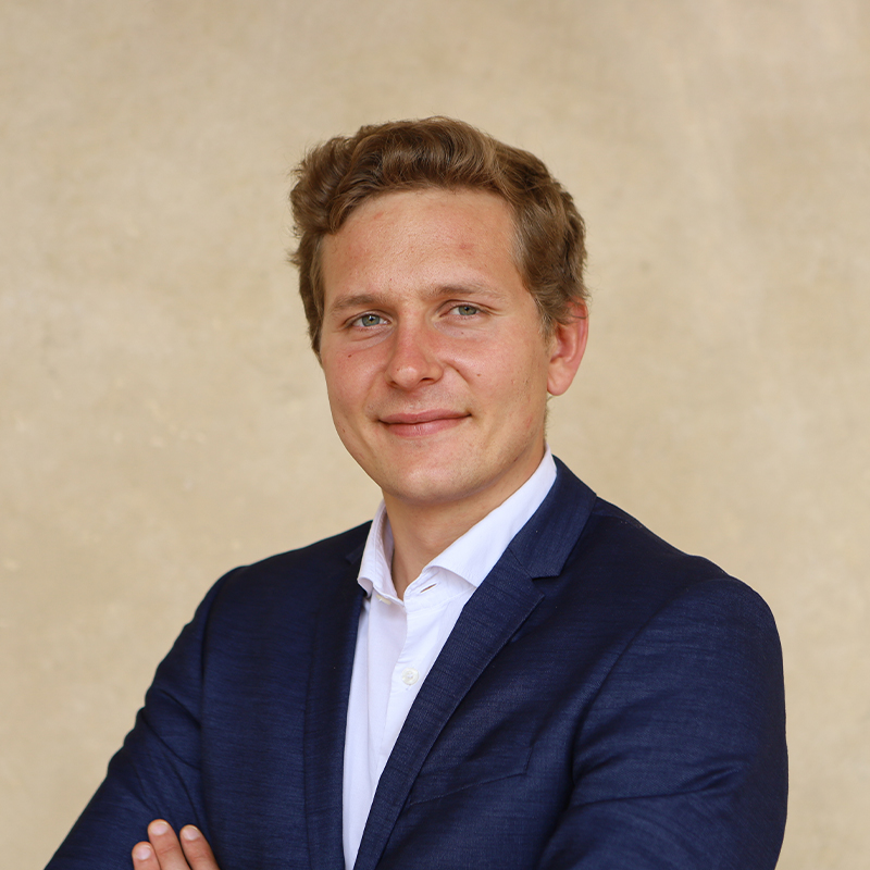 Portrait picture of Julian Vierlinger