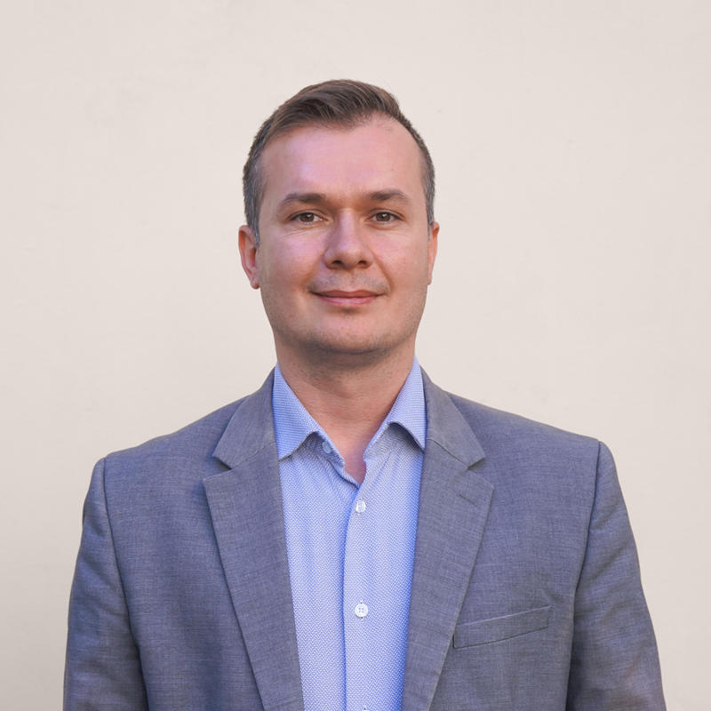Portrait picture of Karol Cienkus