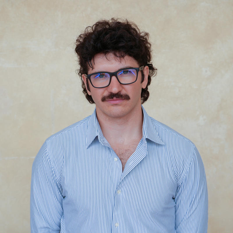 Portrait picture of Kevin Laurent