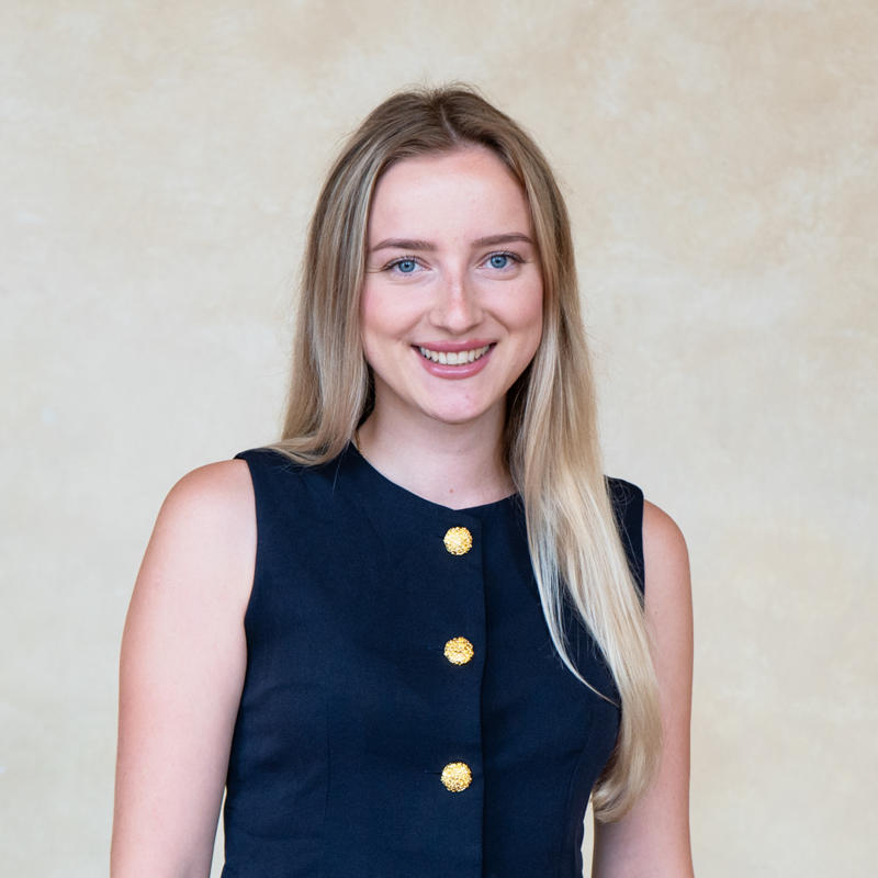 Portrait picture of Viktória Kun