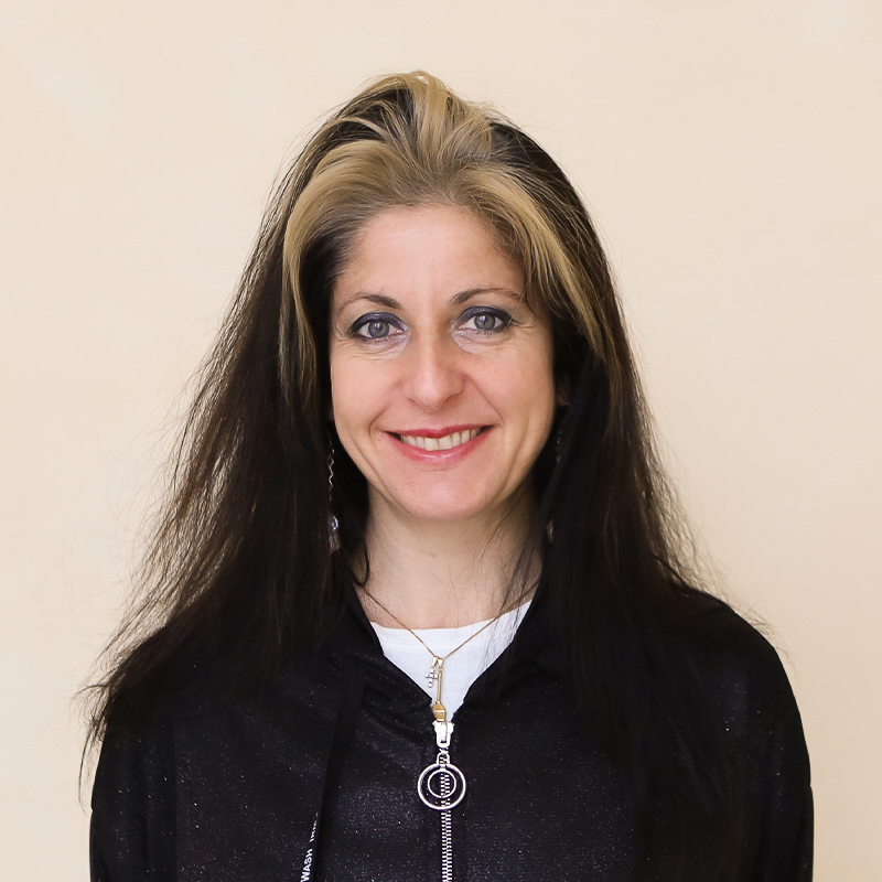 Portrait picture of Laura Burgassi