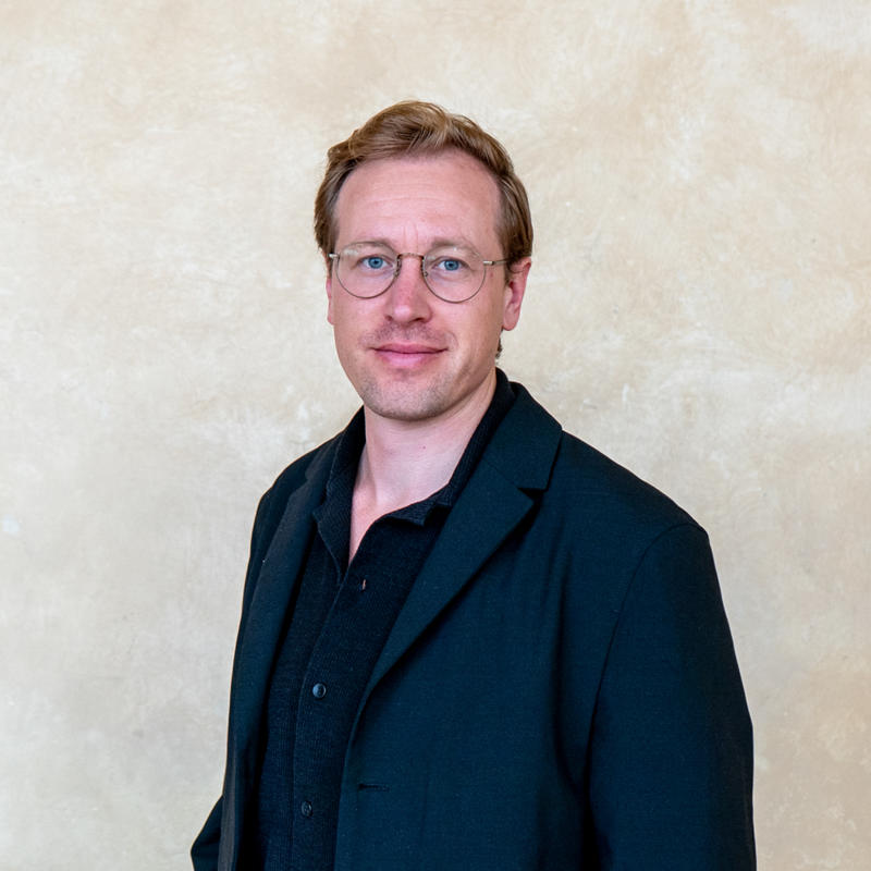 Portrait picture of Tim Lindgren