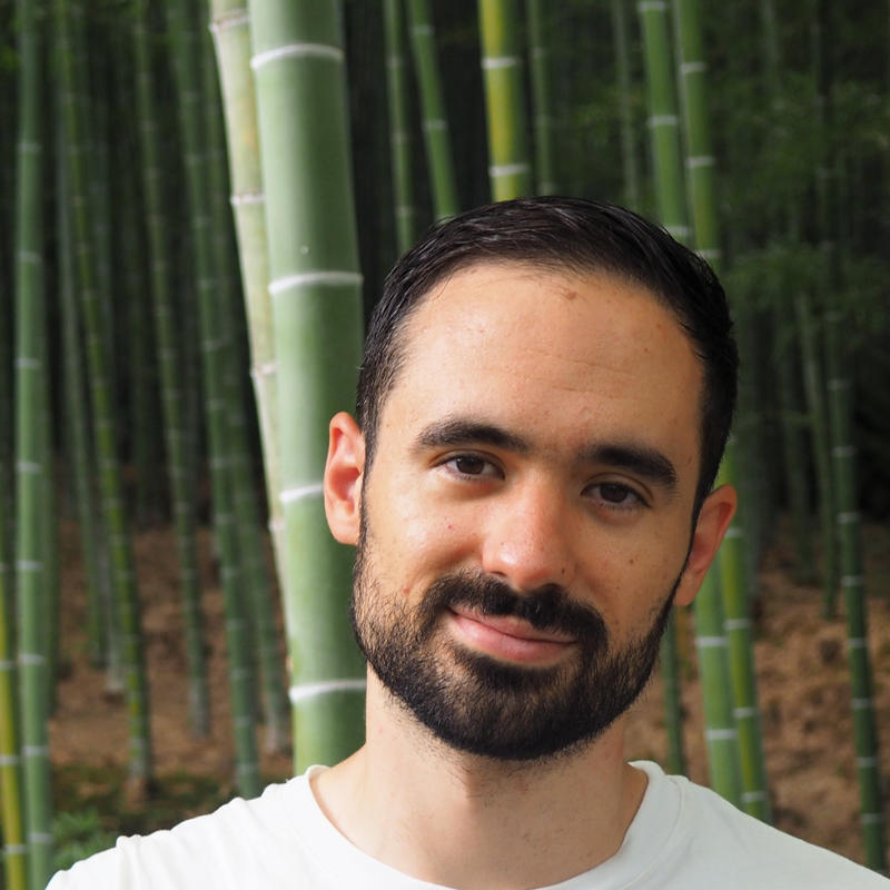 Portrait picture of Alejandro Lopez