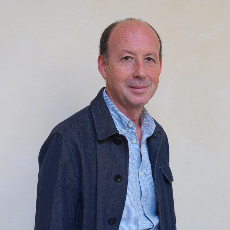 Portrait picture of Loïc Azoulai