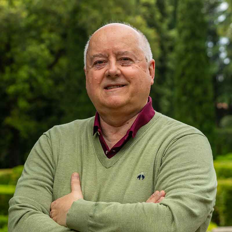 Portrait picture of Julio Tascon-Fernandez