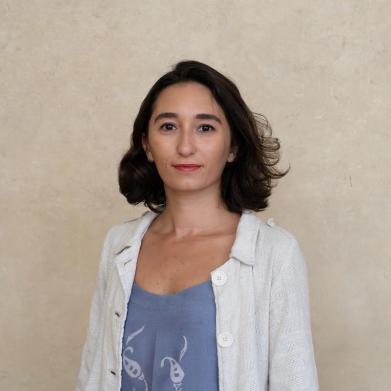 Portrait picture of Yasemin Akçagüner