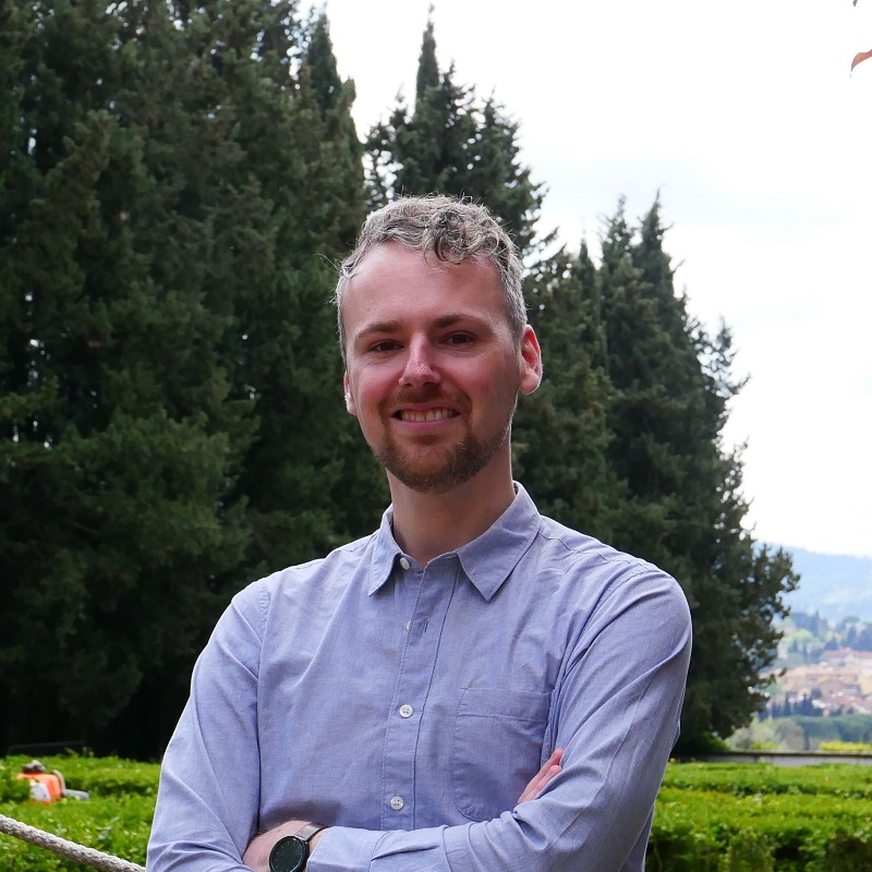 Portrait picture of Maarten Draper