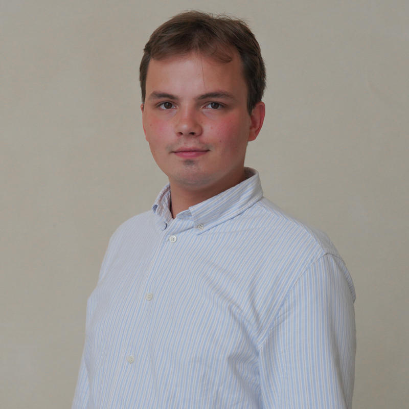 Portrait picture of Maksim Shulga