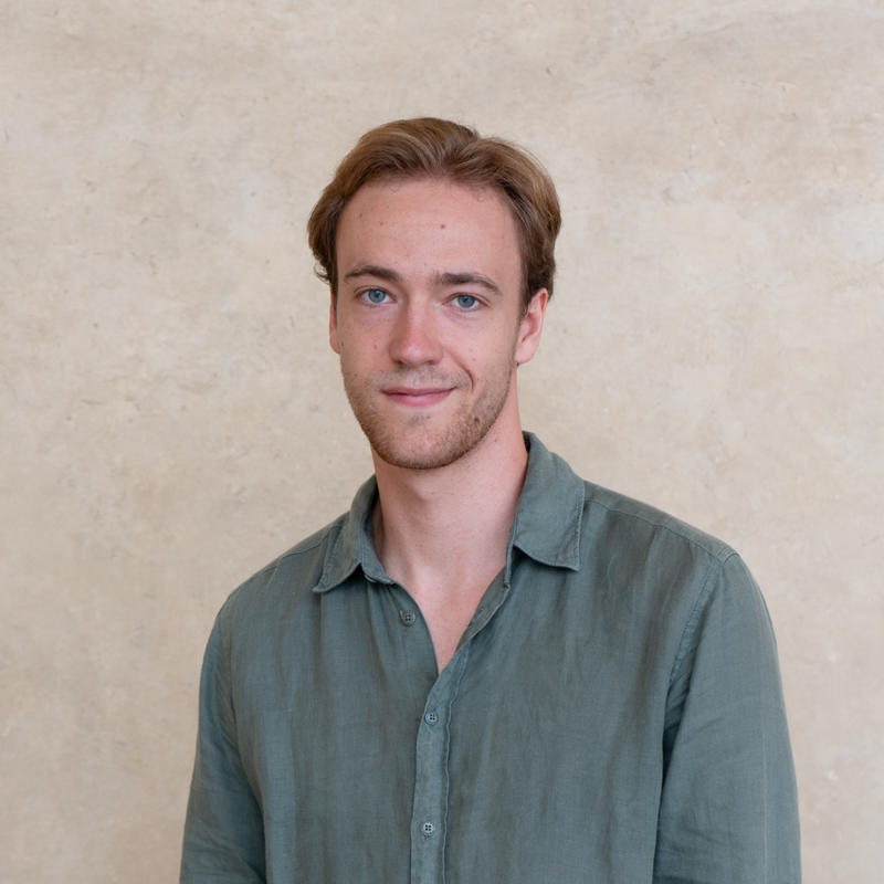 Portrait picture of Bernard Morsink