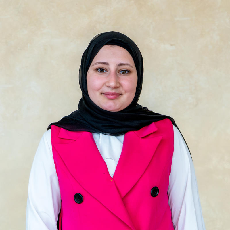 Portrait picture of Duaa Nooreddine